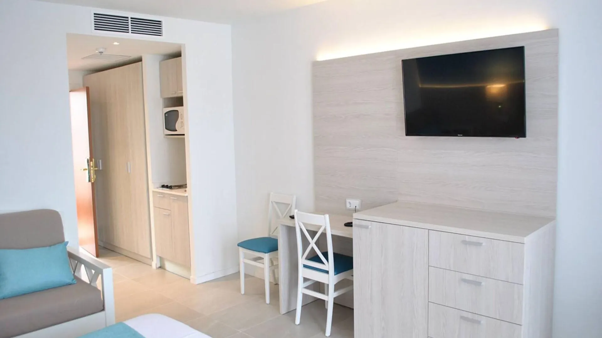 Aparthotel y Hotel Paguera Beach
